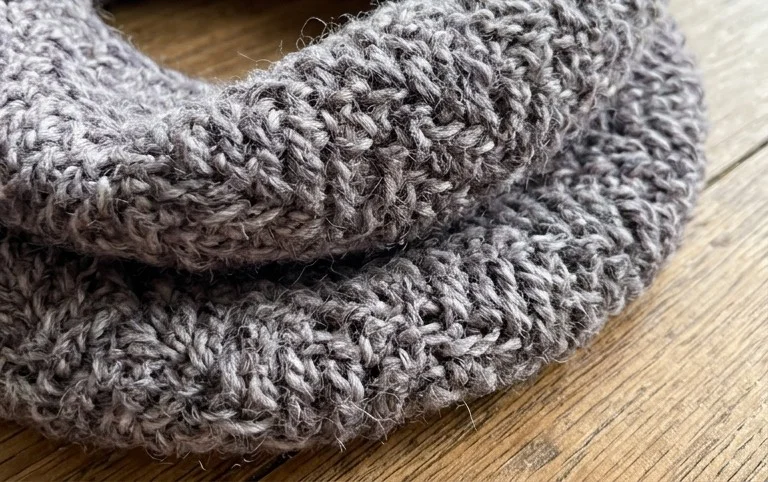 The Herringstone Cowl: Free Cowl Crochet Pattern